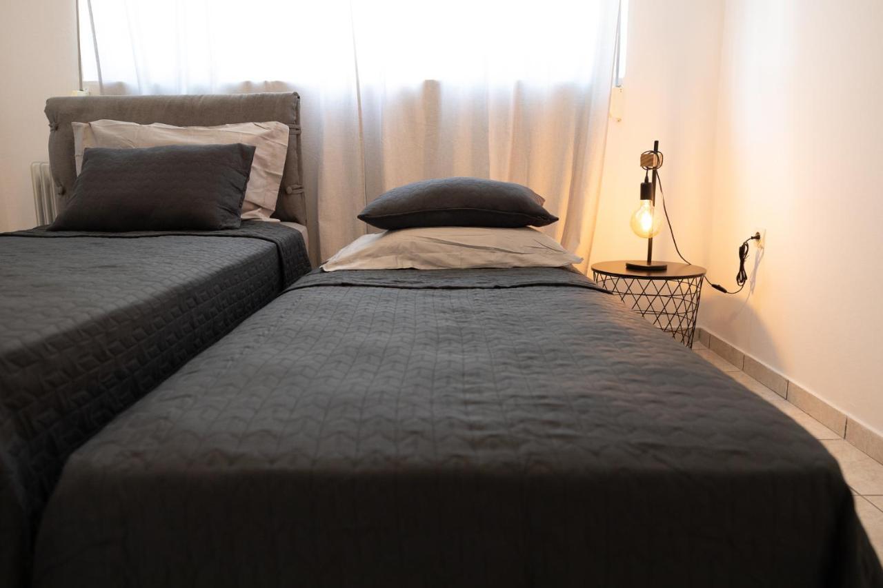 Spacious Apartment Close To The Sea And The City Center Athen Eksteriør bilde