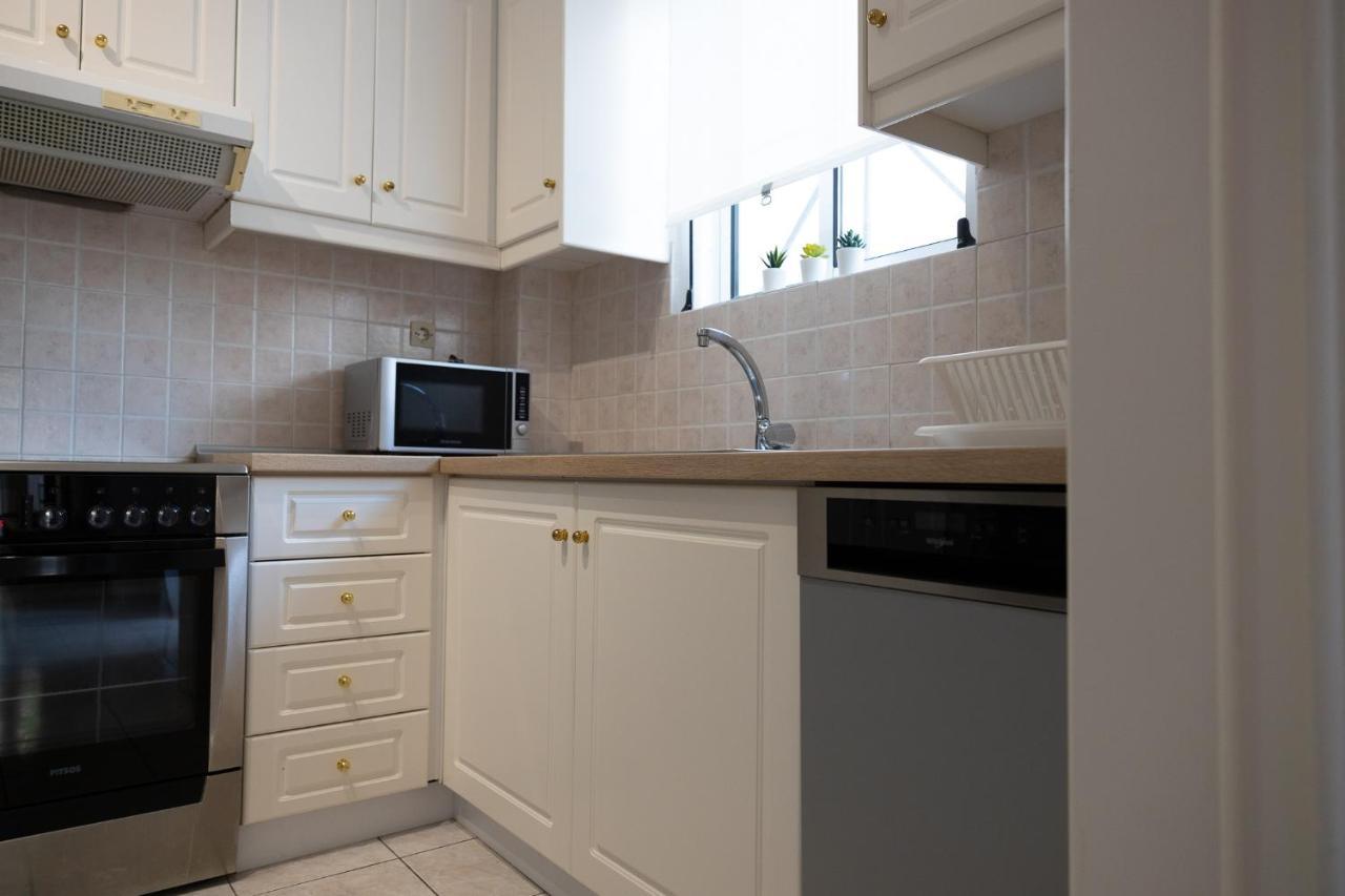 Spacious Apartment Close To The Sea And The City Center Athen Eksteriør bilde