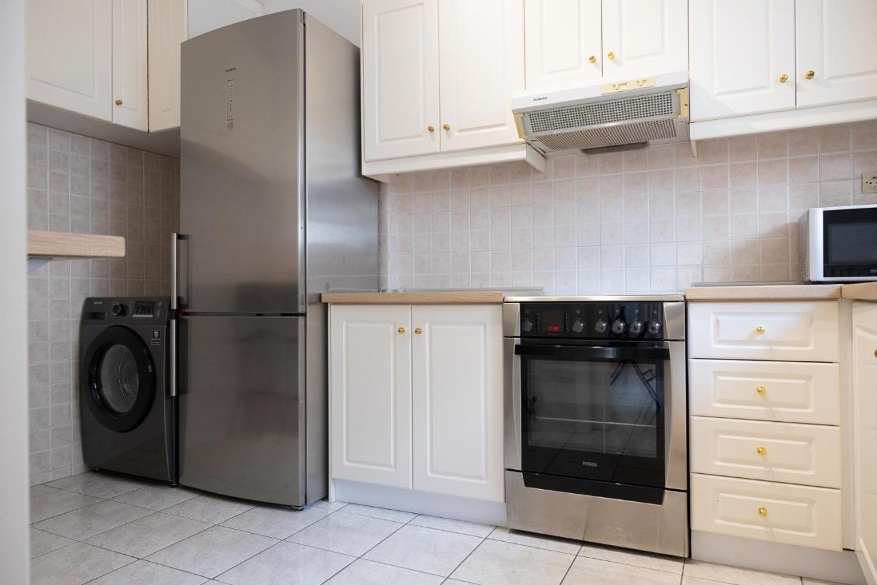 Spacious Apartment Close To The Sea And The City Center Athen Eksteriør bilde